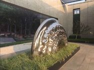 La grande sculpture extérieure en acier inoxydable, miroir a poli la statue extérieure d'Art moderne
