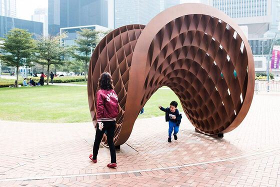 Grande sculpture publique extérieure en métal, point de repère urbain pour la décoration de la ville